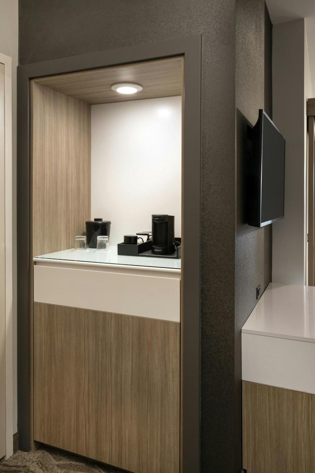 Hotel Vista Sierra Оберн Экстерьер фото